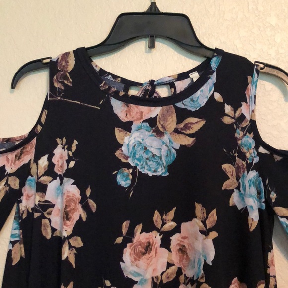 MTS Cold Shoulder Dress - Picture 2 of 7